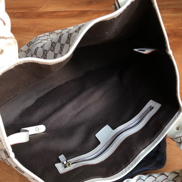 Authentic Gucci Pelham - Picture 5 of 11